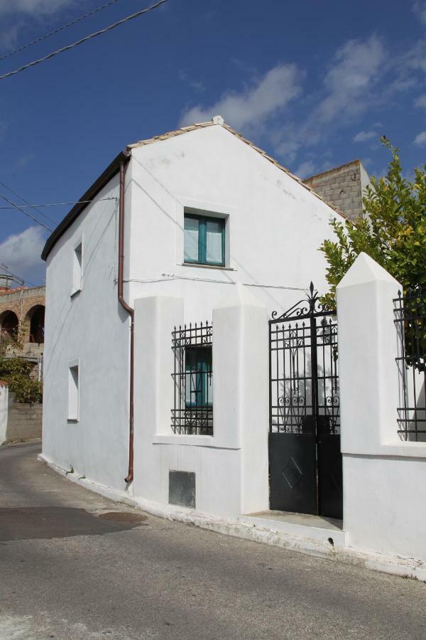 B&B Charme Sa Pardina Orroli Exterior photo